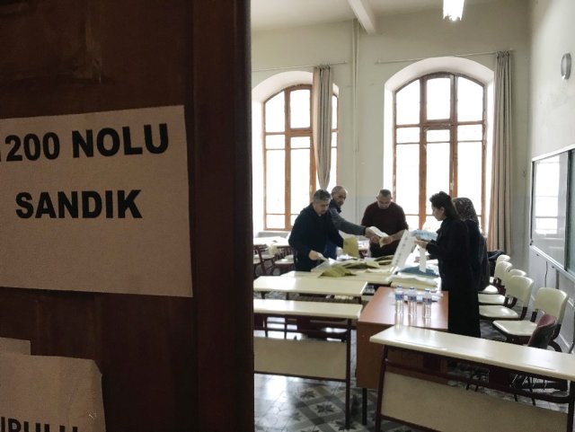 Konya'da Sandıklar Açılmaya Başladı