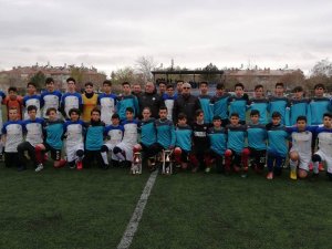 Kupalarını aldılar