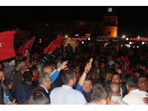 Marmaris’te seçim kutlaması