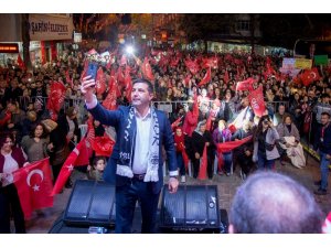 Kuşadası’nın yeni belediye başkanı Ömer Günel oldu