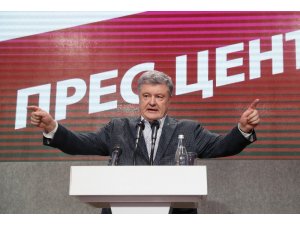 Ukrayna Devlet Başkanı: “Zelenskiy kuklası ile rekabet ediyorum”