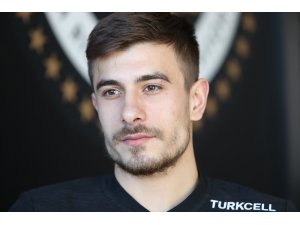 Dorukhan Toköz: “Bu forma için ölsen, sana şehit derler”