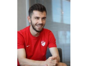 Emre Kılınç: "Hayallerin en üst seviyesi Milli Takım’dır"