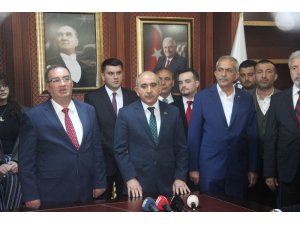 Başkan Bulut zılgıtlar eşliğinde görevi jet hızıyla devraldı