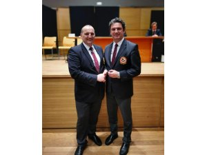 Başarılı karate hakemi Uğur Kobaş’a altın rozet