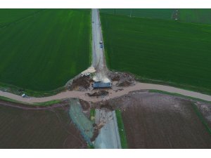 Gaziantep'te sele kapılan araçtaki 2 kişinin kaybolması