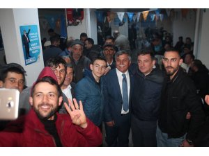 Altıntaş’ta AK Parti Adayı Arif Teke en yakın rakibine yüzde 8 fark attı