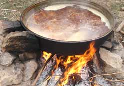 Tuzlukçu pekmezi 5 YTL'den satılıyor