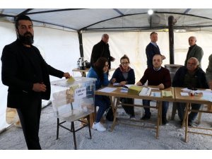 Afet bölgesinde kurulan sandıkta AK Parti birinci çıktı