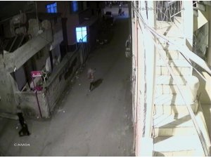 Cep telefonunu böyle çaldı, arkadaşına hediye etti