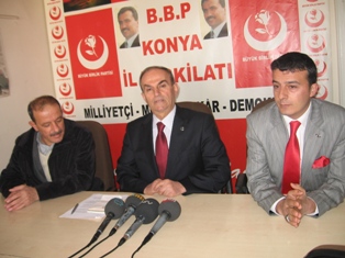 'Yöneticilik ehliyet ve liyakata ister'