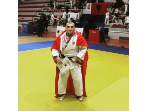 Ahmet Saçan Balkan 3.sü oldu