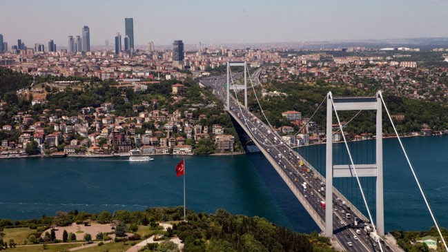 İstanbul'da belediyelerin sosyal medya atışması!