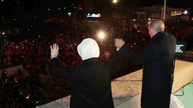 "15 büyükşehir kazandık" AK Parti İstanbul'u o listeye eklemedi!