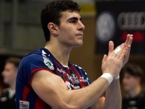 Doruk Pehlivan, doruklara koşuyor
