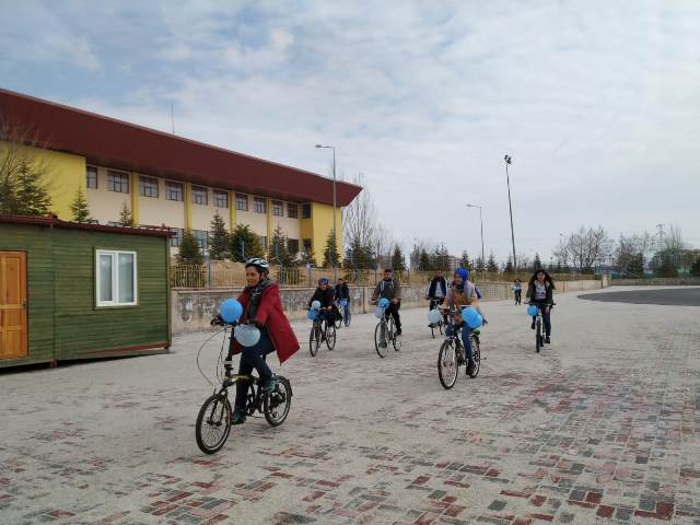 Pedallar Otizmli Çocuklar için çevrildi