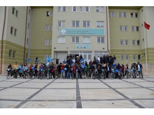 Pedallar bu sefer otizmli çocuklar için döndü