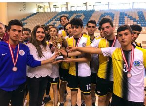 Korfbolda Şehit Ahmet Mehmet Oruç Spor Lisesi şampiyon