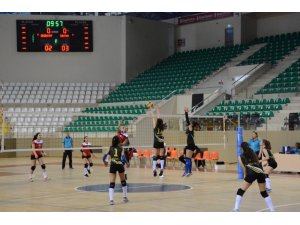 Bahar Şenlikleri spor heyecanı voleybolla sürdü