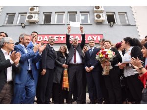 Hidayet Kılınç mazbatasını alıp göreve başladı
