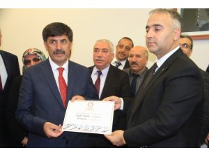 Erzincan’da MHP’li Başkan Bekir Aksun dönemi başladı