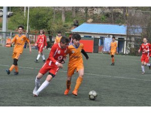 Yıldız futbol grup müsabakaları başladı