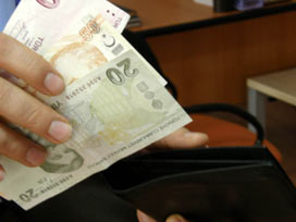 Canlı yayında burs kazandı