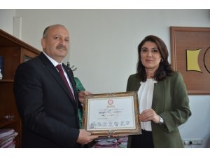 Başkan Tavlı mazbatasını aldı