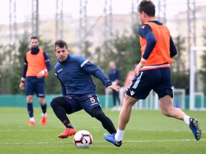 Lider Başakşehir, Konyaspor mesaisine devam ediyor