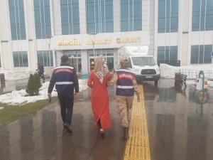 Kesinleşmiş hapis cezası bulunan 2 şüpheli yakalandı