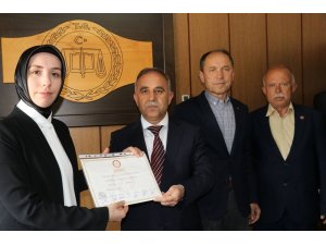 Başkan Akyol mazbatasını aldı