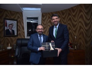 Kartepe’de yeni başkan Kocaman görevi devraldı