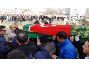 MHP’li başkan toprağa verildi
