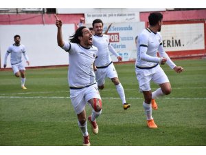 TFF 2. Lig Kırmızı Grup: Menemen Belediyespor: 2 - Etimesgut Belediyespor: 3