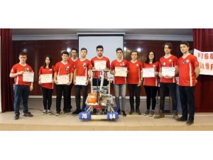 Mars’taki insansız aracın benzerini yapan liseliler ödül aldı