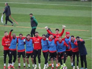 İstikbal Mobilya Kayserispor’da yüzler gülüyor