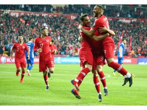 A Milli Takım, FIFA sıralamasında 2 basamak yükseldi