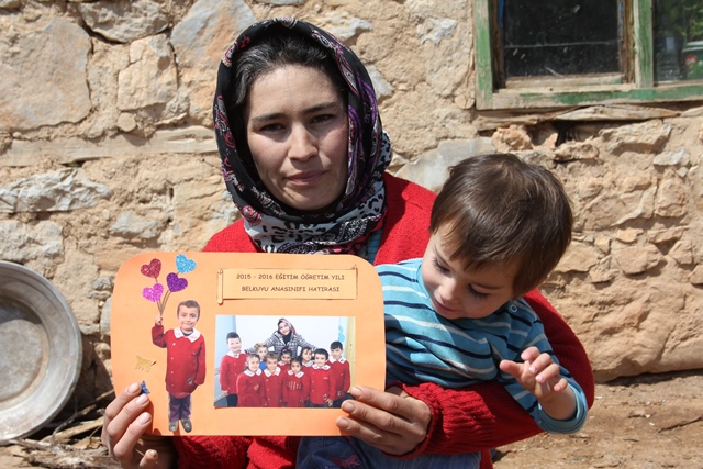 "Birisi evimizin önüne Yasin'i bırakır diye bekliyoruz"