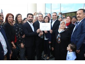 Belen Belediye Başkanı Gül mazbatasını aldı görevi devraldı