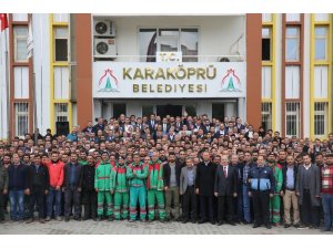 Karaköprü Belediye Başkanı Metin Baydili mazbatasını aldı