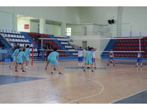 Develi’de Liseler Arası Voleybol Turnuvası Başladı