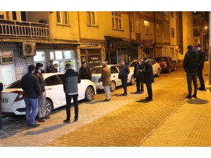 Elazığ’da deprem vatandaşları sokağa döktü