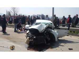 Tıra çarpan otomobilin sürücüsü hayatını kaybetti