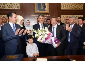 Başkan Ayhan Yılmaz görevi devraldı