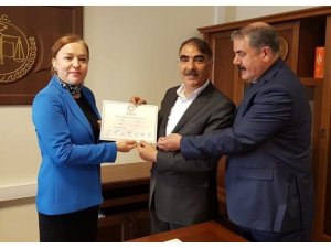 Karlıova Belediye Başkanı Bingöl, mazbatasını aldı
