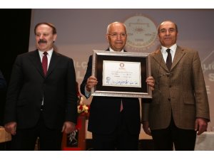 Fethi Yaşar mazbatasını aldı