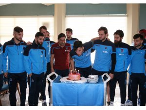 Trabzonspor'da Uğurcan'a doğum günü kutlaması