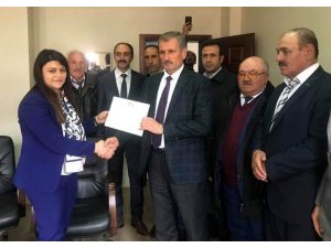 Şentürk ve Birgül mazbatalarını aldı
