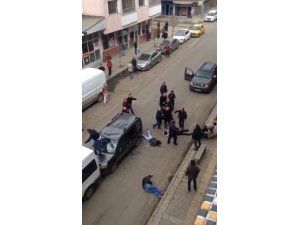 Kars’ta muhtarlık kavgası: 4 yaralı