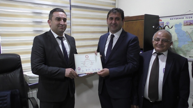 Kısa ve Çiğdem mazbatasını aldı